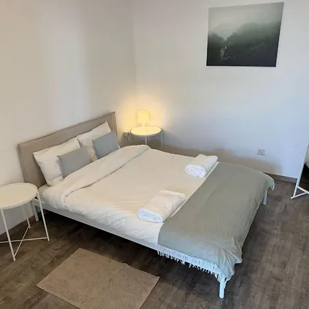 Luxurious Penthouse In Center 300m From The לרנקה