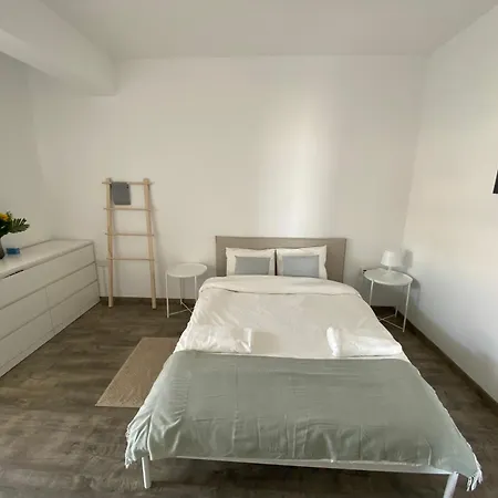 Luxurious Penthouse In Center 300m From The לרנקה