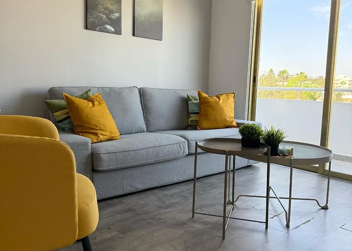 Luxurious Penthouse In Center 300m From The Apartmán Larnaca