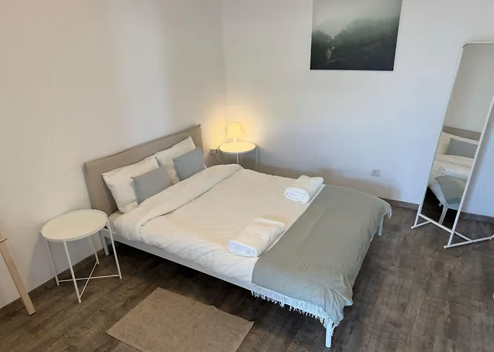 Luxurious Penthouse In Center 300m From The Larnaca