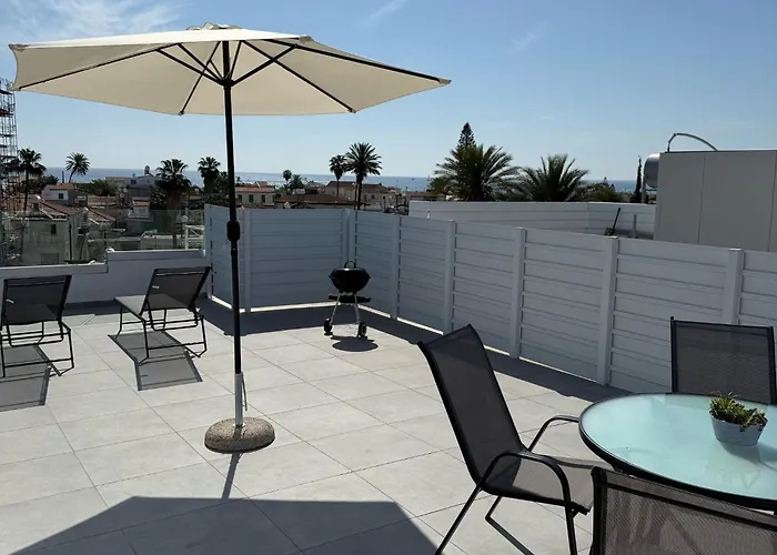 Luxurious Penthouse In Center 300m From The *