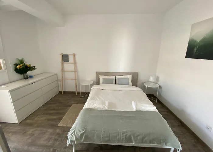 Luxurious Penthouse In Center 300m From The Larnaca